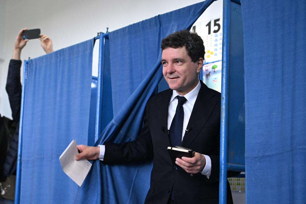 FAGARAS, ROMANIA - MAY 18: Presidential candidate Nicusor Dan casts his vote at a polling station during the second round of the country's presidential election in Fagaras, Romania, 18 May 2025. Alex Nicodim / Anadolu/ABACAPRESS.COM