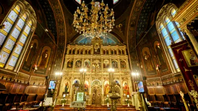 Se urează “la mulți ani” pe 15 august, de Sfânta Maria Mare? Explicațiile preotului