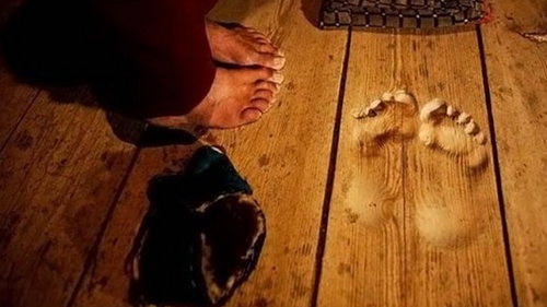Povestea cutremuratoare din spatele acestei imagini te va lasa fara cuvinte! In fiecare zi timp de 20 de ani a facut asta