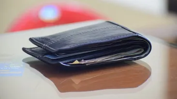 Un român a ajuns celebru în Olanda, după ce a găsit un portofel în ploaie: Lucrează la brutărie