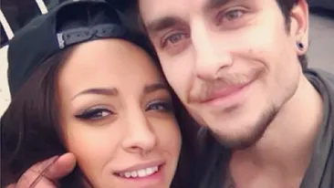 Fetish-ul lui Adrian de a poza dezbracat a dat-o peste cap! Primele fotografii cu Ruby sarutandu-se cu noul ei iubit!