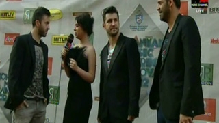 VIDEO Baietii de la Deepcentral nu s-au imbracat special pentru gala premiilor Romanian Music Awards!
