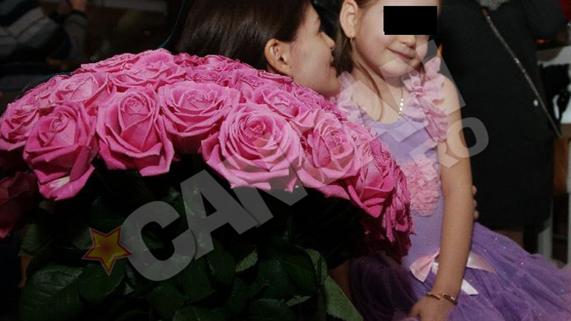 Monica Gabor a primit 1.000 de trandafiri, la ziua fiicei sale! Misteriosul care i-a trimis buchetele nu i-a trimis niciun cadou micutei sarbatorite!