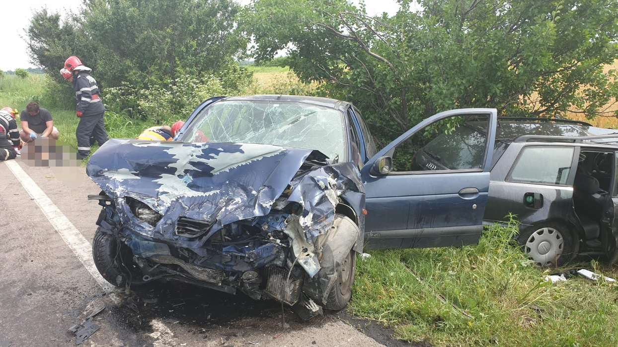 Una dintre mașinile implicate în accidentul de la Manasia, Ialomița