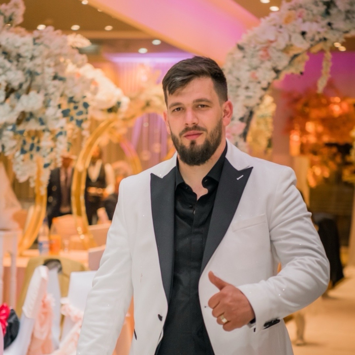 Florian, un tânăr afacerist de 32 de ani, a murit. Doi copii au rămas acum orfani de tată