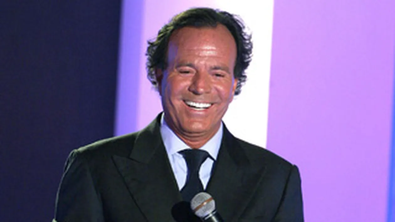 Julio Iglesias:Imi place atat de mult sexul, incat am avut doua generatii de copii