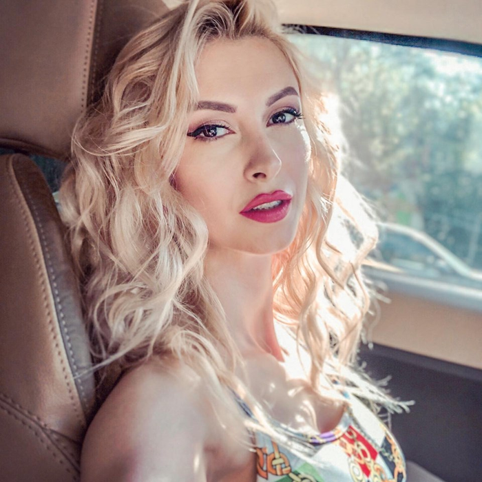 Andreea Bălan, scene ireale la un concert. Dansatoarea ei a venit beată mangă