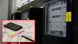 ANRE a publicat cele mai mici tarife la energia electrică din octombrie 2025. La cine te poți muta la finalul anului