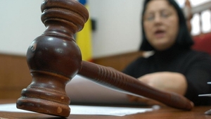 Judecatoarea Camatarilor si a lui Adrian Nastase divorteaza de sotul fugar! Barbatul a fost condamnat si este dat in urmarire