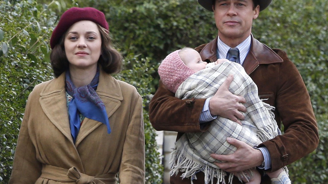 ANGELINA JOLIE s-a întâlnit cu presupusa amantă a lui BRAD PITT pe platoul de filmare, înainte de-a anunţa divorţul!