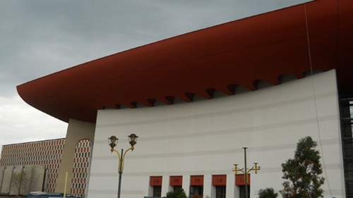 Panica la Teatrul National! O incapere a cladirii a luat foc si a fost nevoie de interventia pompierilor