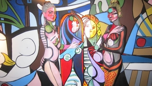 Gemenele Indiggo s-au dezbracat pentru Picasso! Uite ce opera de arta a scos un artist rus, care le-a pictat direct pe piele!