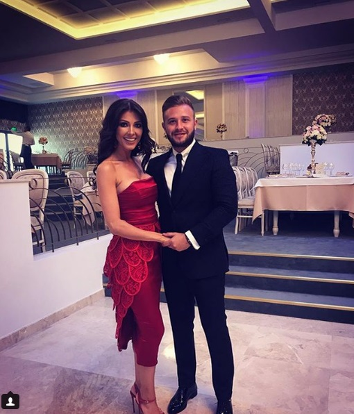 Ilinca Vandici și soțul ei au devenit nași! Invitații nu și-au putut lua ochii de la rochia prezentatoarei de la “Bravo, ai stil!”