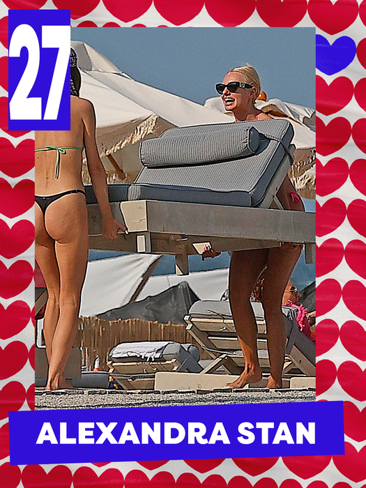 TOP sexy-vedete puse pe treabă. Antonia, Gina Pistol sau Diana Munteanu, în ipostaze nemaivăzute. Au dat la manivelă chiar în stradă!