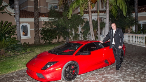 Banul la ban trage! Milionarul Nick Radoi a primit cadou de ziua lui un Lamborghini de 200.000 de euro!