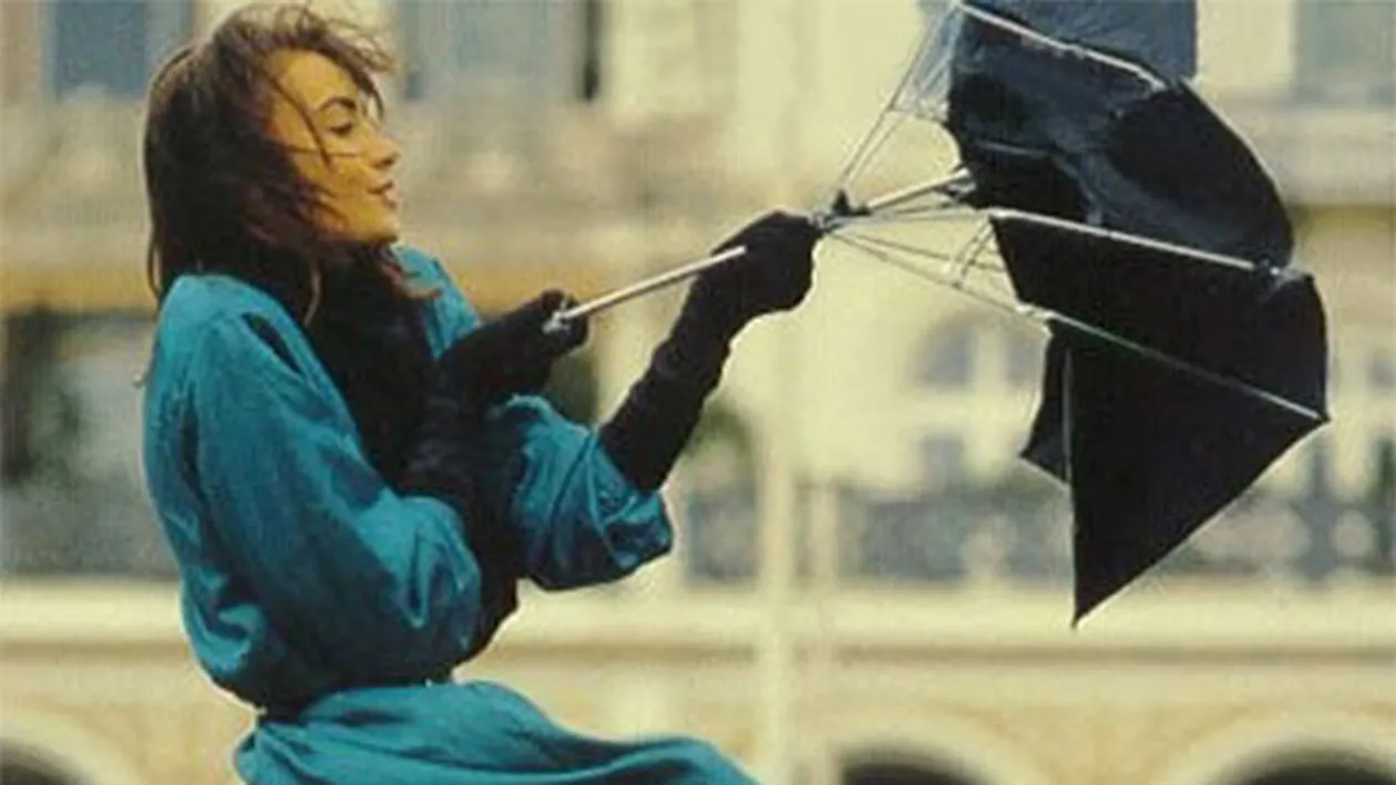 Meteorologii au emis COD GALBEN de ceaţă şi vânt pentru mai multe judeţe din ţară