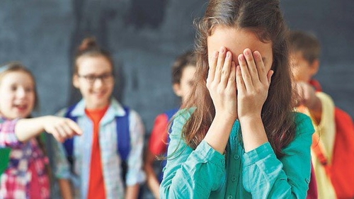 Elevă din Petrăchioaia, batjocorită de primarul comunei. Cum a umilit-o edilul pe fetița de 13 ani