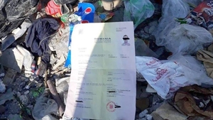 Ce document valoros a găsit un bărbat într-o groapă de gunoi din Târgu Mureș