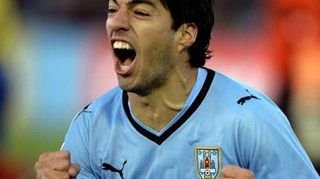 Nebunie! Uruguay merge in semifinale