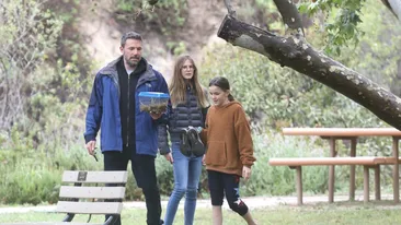 Desfaci. Folosești. Arunci unde & cum trebuie Hollywood: casa filmului, a protejării mediului și promovării sustenabilității