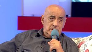 Viorel Lis si-a iesit din sarite IN DIRECT din cauza lui Lazarus! De la ce a pornit totul: "Te rog sa nu te enervezi ca..."