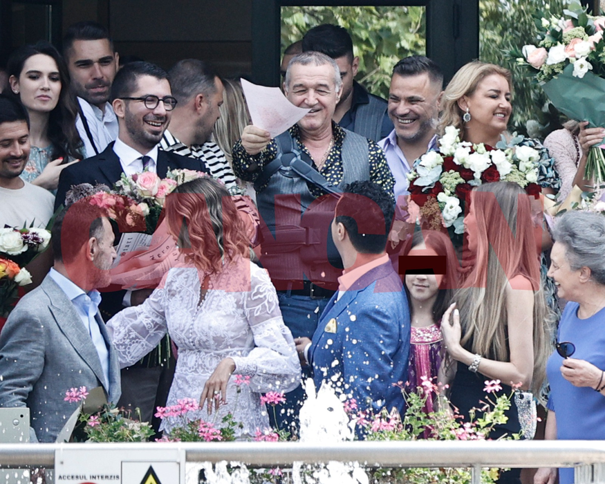 Gigi Becali, în culmea fericirii la nunta nepotului favorit