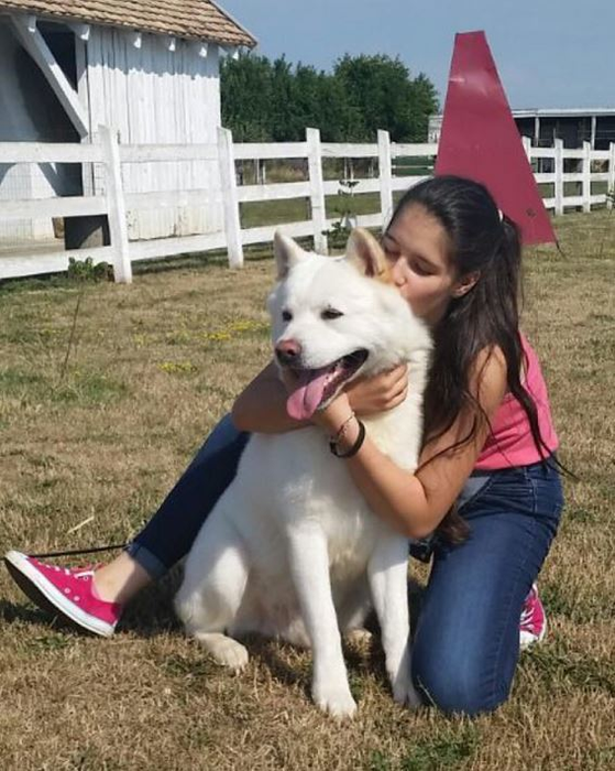 Ce mare s-a făcut fiica lui LIVIU VÂRCIU! E o domnişoară în toată regula şi deja poartă machiaj