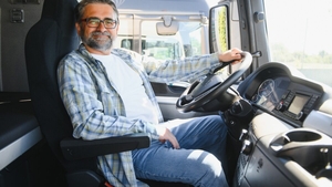 Salariu șofer de TIR 2026. Cât se câștigă în România în comparație cu alte țări din UE