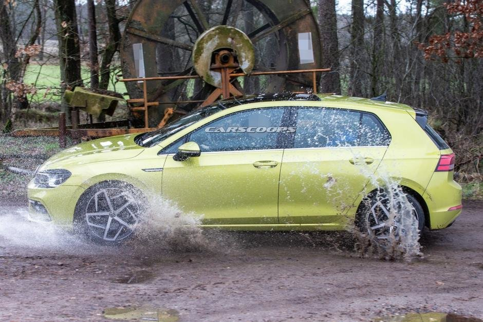 Primele imagini cu noul Volkswagen GOLF 8. Te așteptai la acest design?