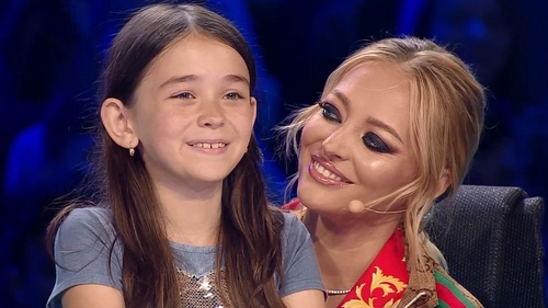 Delia, la un pas să izbucnească în lacrimi pe scena ”X Factor”! Cine este fetița care a sensibilizat-o pe artistă