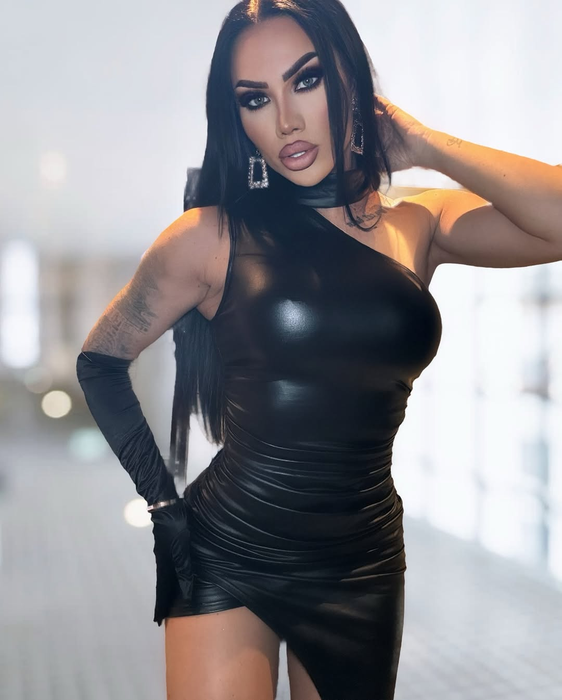 Nattasha de la Insula Iubirii este dominatoare în Anglia