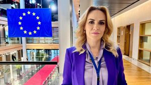 Gabriela Firea a trecut pragul medicului estetician. Imaginile cu fostul primar al Capitalei fac furori pe internet