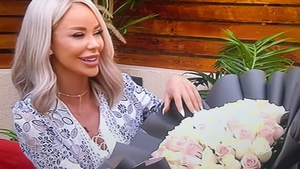 Bianca Drăgușanu, surpriză în direct la TV din partea lui Alex Bodi: „Îi mulțumesc iubitului meu. Ce bătaie îi dădeam dacă uita!”