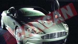 Masina lui James Bond, la "Luxury Show"
