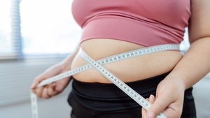 Un nou studiu arată că obezitatea e un dușman uriaș al sănătății. 70% din persoanele obeze riscă să moară în cazul unei infecții severe