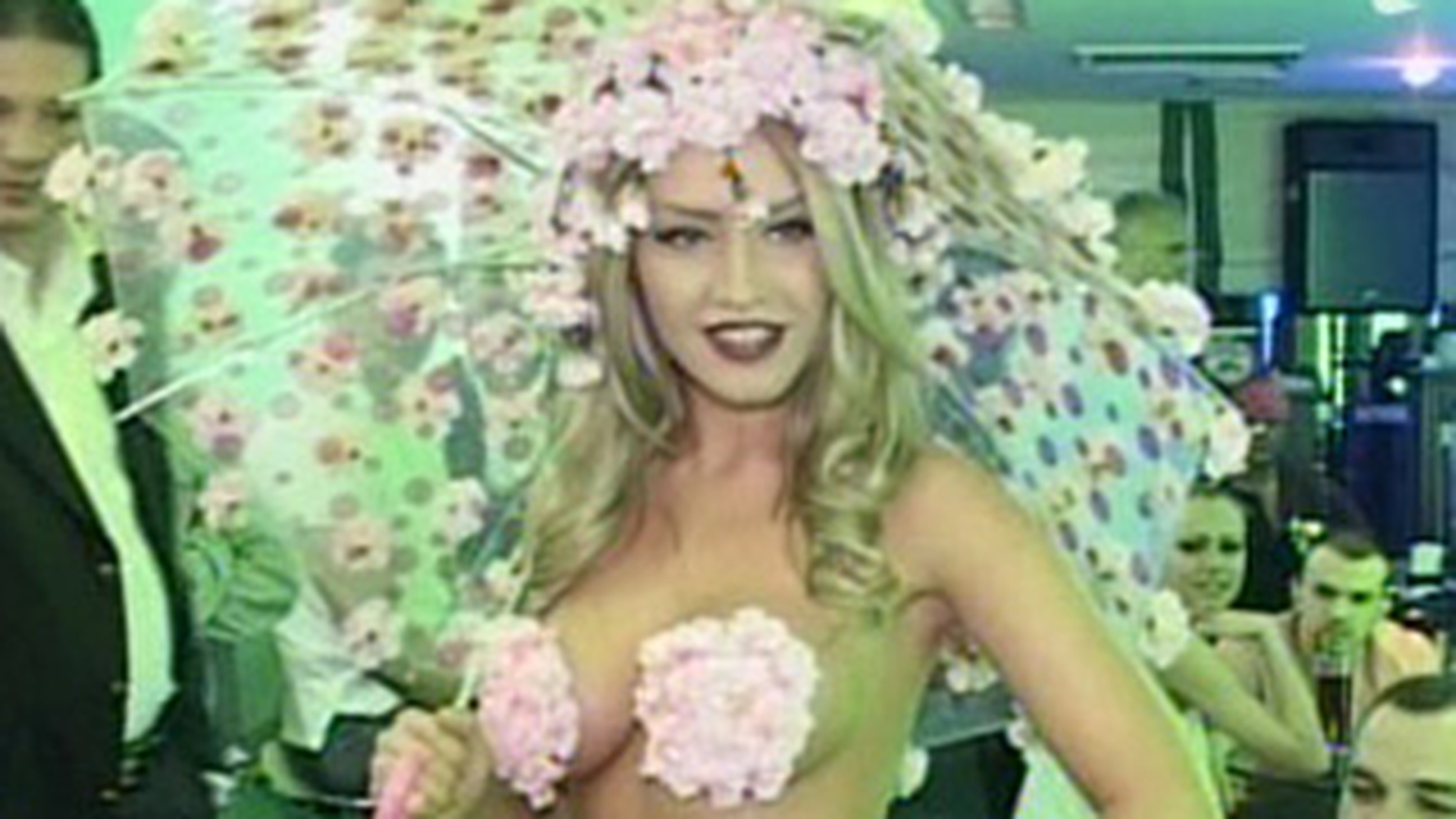 Raluca Podea: "Am iesit de cateva ori cu N'Doye! Anul acesta vreau sa ma casatoresc!"