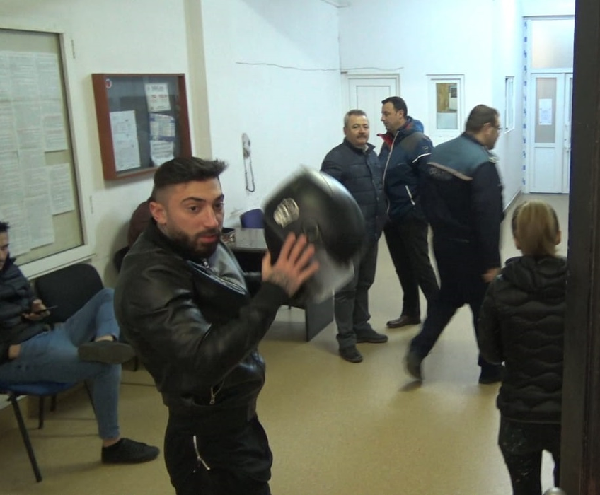 Cezar, nepotul celebrului Napoleon, s-a predat autorităților