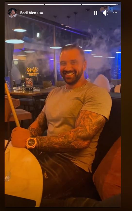Alex Bodi nu pare prea afectat de despărțire