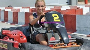 Andreea Patrascu e dependenta de karting: "Am fost cucerita de adrenalina pe care ti-o ofera"