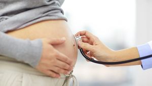 Caz șocant în Buzău! Gravidă în luna a opta, infectată cu virusul COVID-19, în urma unui consult