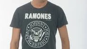 Si barbatii slabesc atunci cand sufera din dragoste! Dupa ce s-a despartit de iubita, Sorin de la Akcent a ajuns piele si os