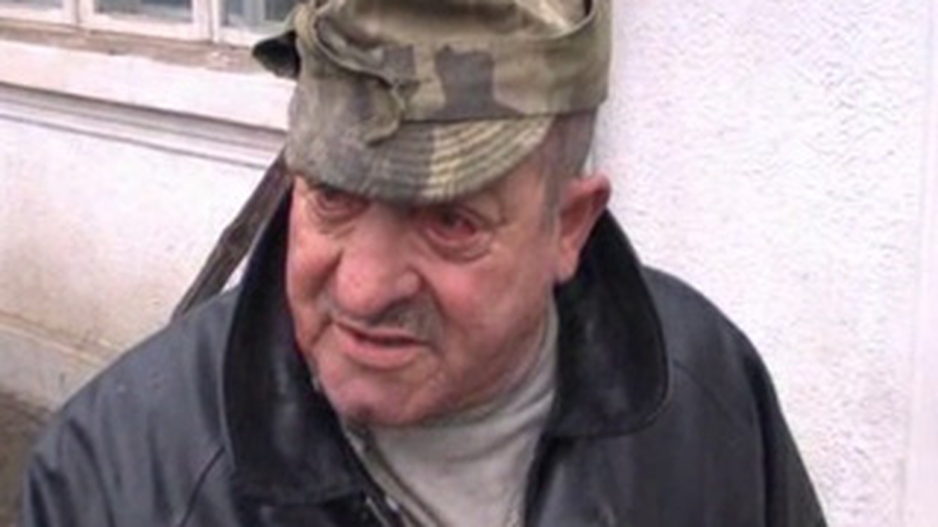 VIDEO Absolut ireal! O femeie a ars de vie in casa in timp ce barbatul ei se imbata la carciuma - Vezi reactia lui zapacitoare cand a aflat ca e moarta