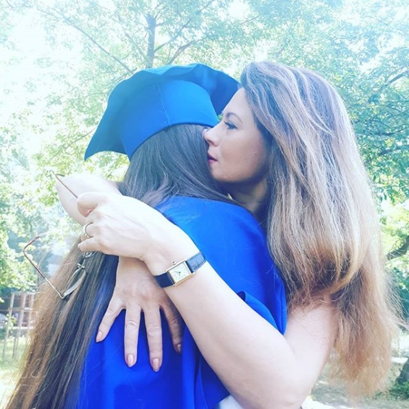 Corina Dănilă, o mamă foarte mândră! Fiica ei a obținut note excelente la Evaluarea Națională 2018