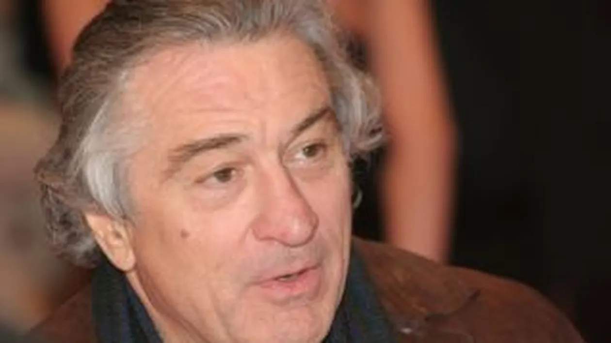 Robert de Niro va fi antrenor de fotbal american