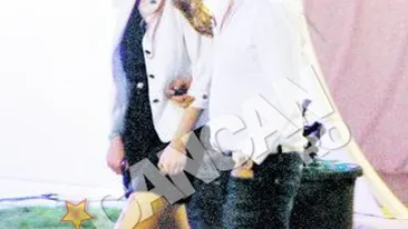 Escapade cu Escalade! Penescu Jr. plimba aceeasi fata zi si noapte