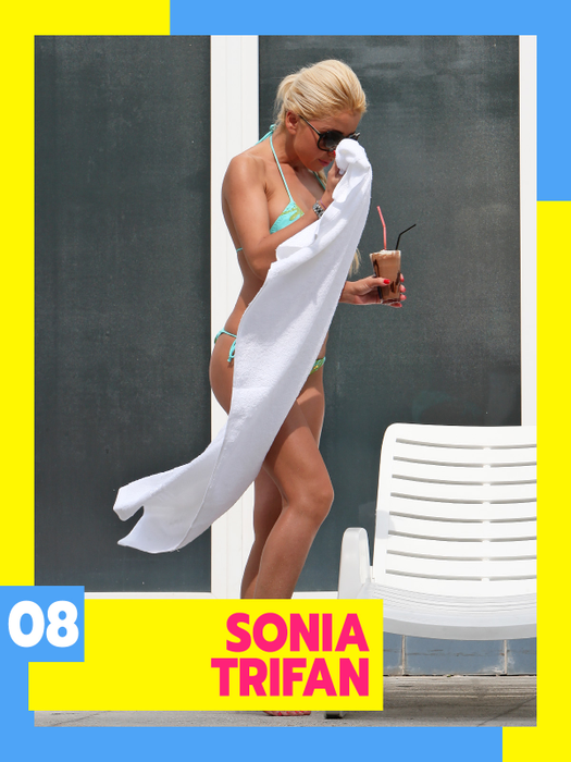 TOP 25 vedete care s-au ascuns sub prosopel. Madonna a făcut spectacol la piscină, iar apoi…