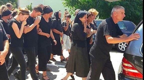 Adrian Ciureanu, eroul de la Mangalia, a fost înmormântat. "Nu ştia să înoate, dar..."