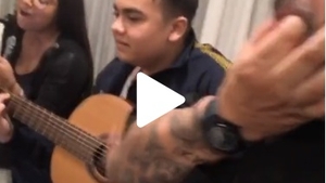 Adriana Minune și fratele său, duet LIVE excepțional în izolare la domiciliu! Cum exersează copiii lui Adrian Minune pentru muzică. VIDEO