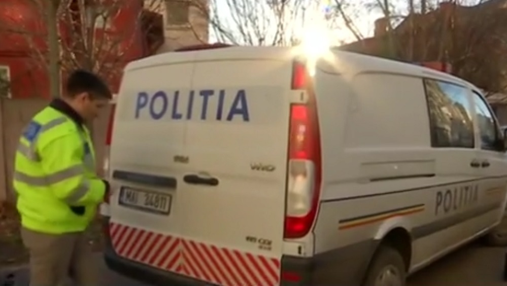 Medicii se tem că poliţistul împuşcat în cap din greşeală nu va supravieţui! Nenorocirea s-a întâmplat în timp ce era cu iubita lui