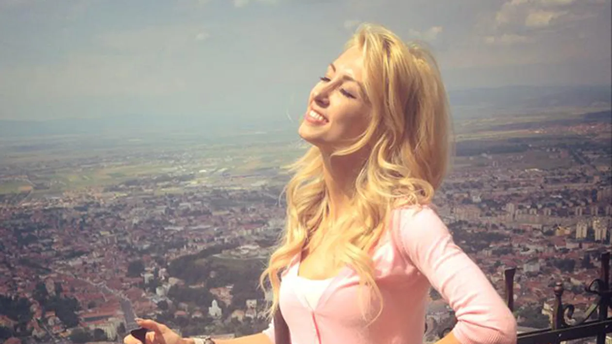 Nu mai e o fata cuminte! Andreea Balan s-a cocotat pe un munte si si-a ridicat rochita: Ce te-as escalada vreo 3 ore!